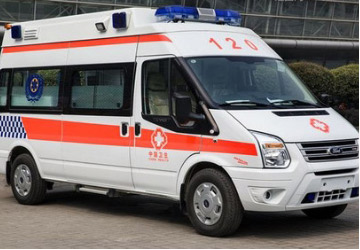 通城县救护车租赁